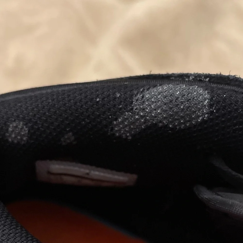 Nike Jordan 1 - Black with Blue & Red accent - - Picture 5 of 6